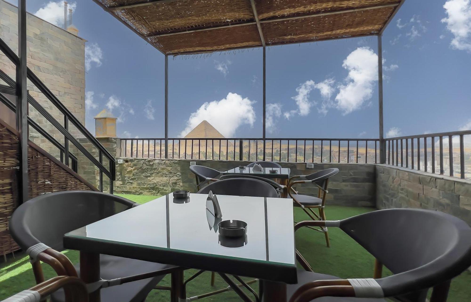 Pyramids Tower View Inn Nazlat as Sammān Exteriér fotografie